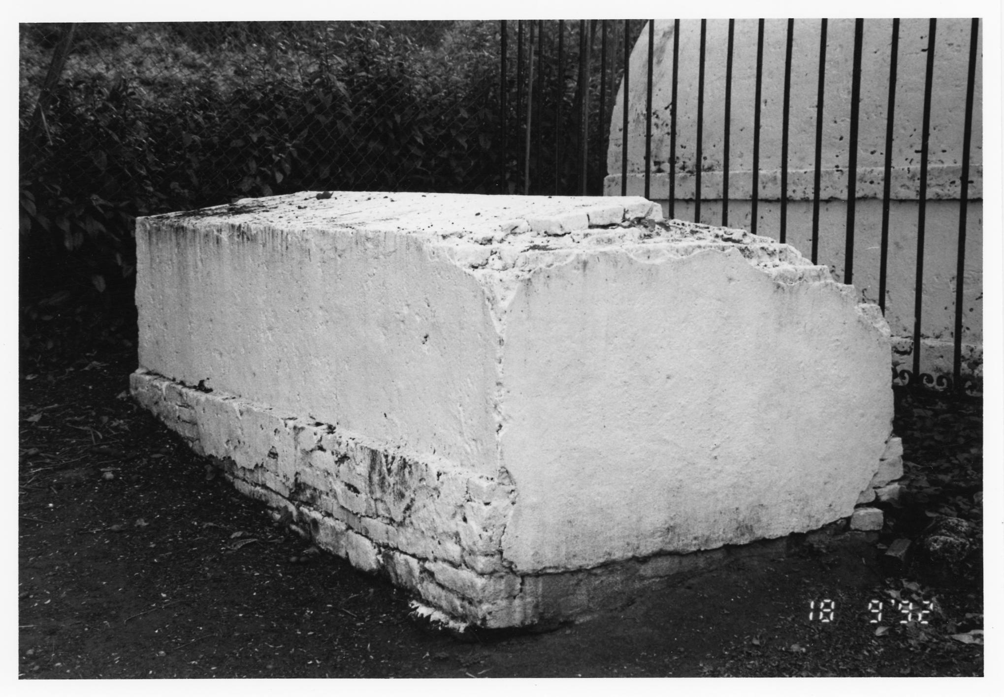 Las Tumbas de J.J. María de Guillou - 94000923